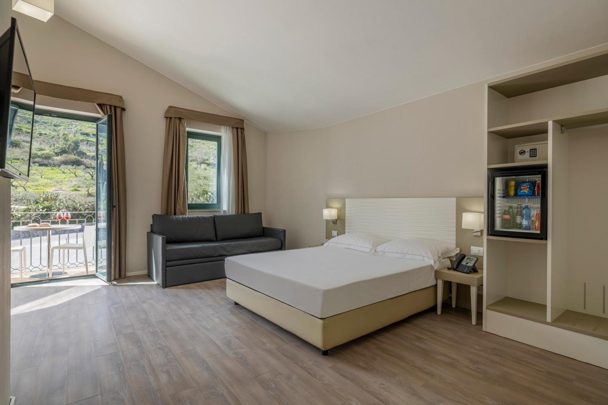 Hotel Venere Di Erice Resort & Spa Валдериче Екстериор снимка