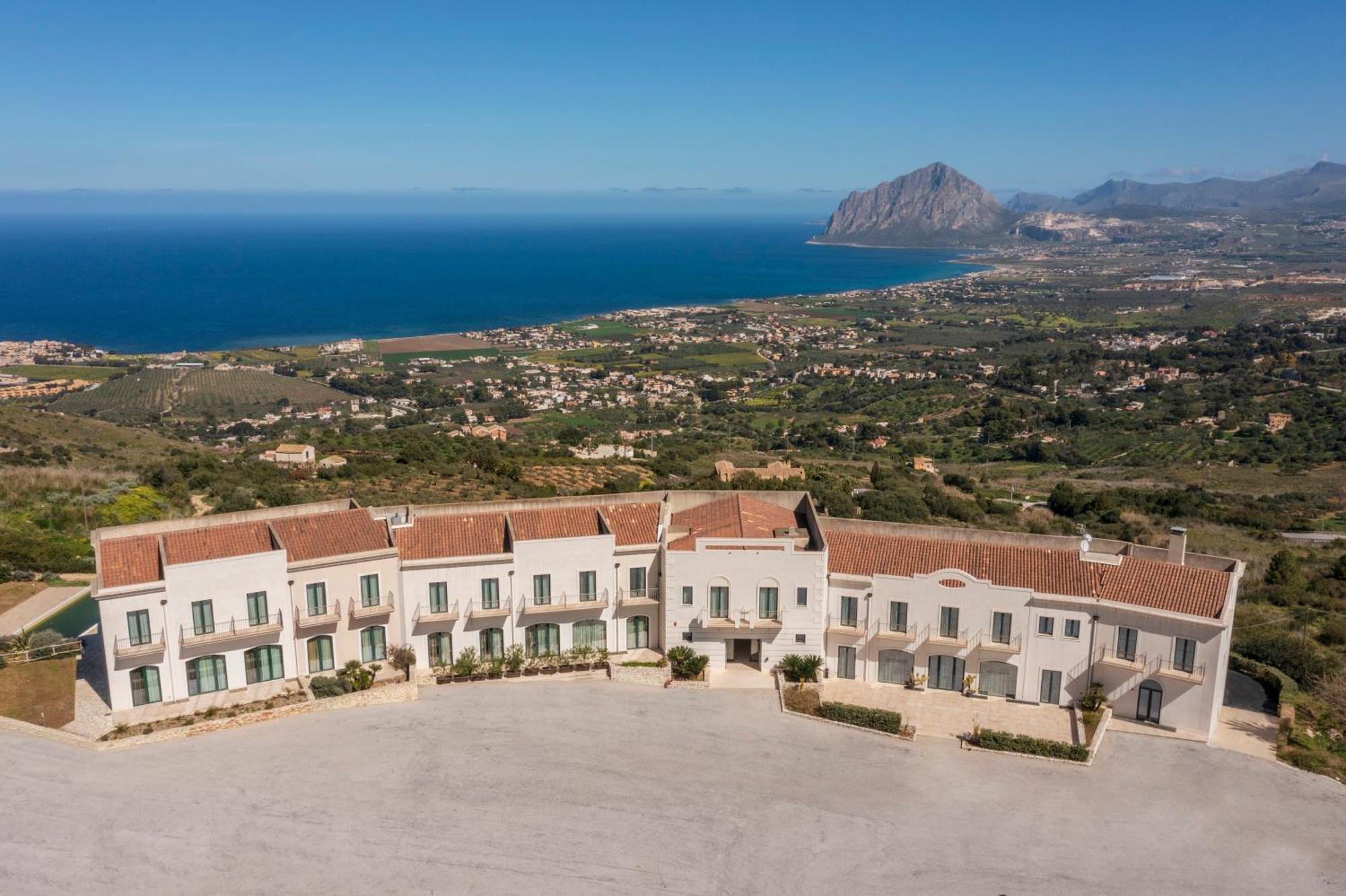 Hotel Venere Di Erice Resort & Spa Валдериче Екстериор снимка